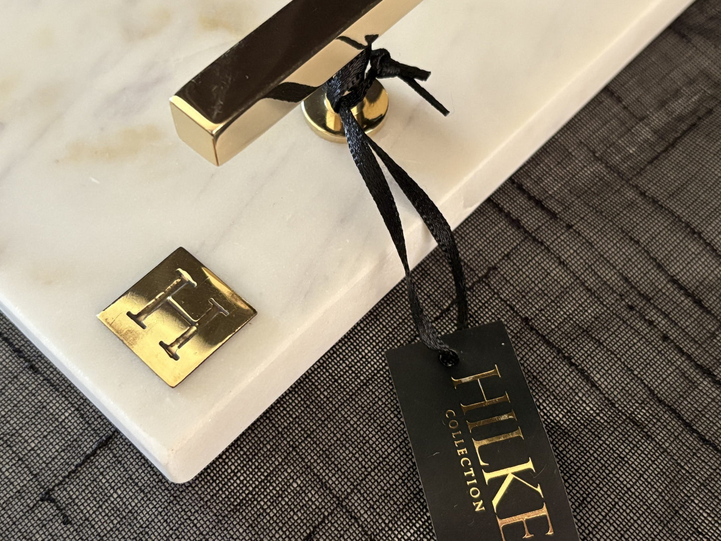 Marmorbricka - Mässing